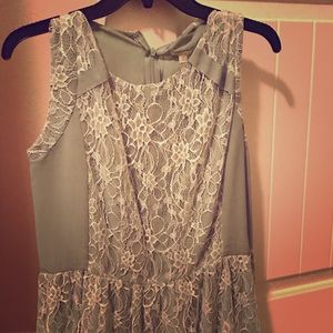 Gianni Bini mint sleeveless lace top.